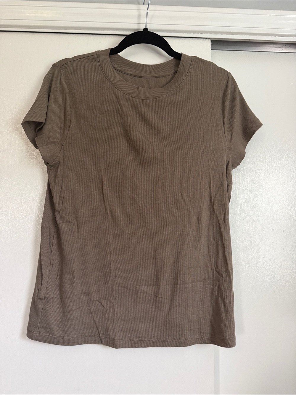 a new day Short Sleeve Crewneck Tee in Taupe Brown